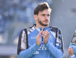 LIGA ITALIA — Dipastikan Pindah ke PSG, Khvicha Kvaratskhelia Sampaikan Perpisahan ke Napoli