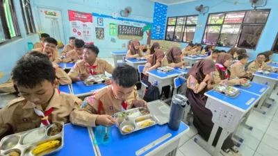 Komisi X Pastikan MBG Perkuat Anggaran Pendidikan