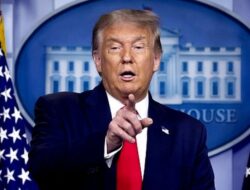 Donald Trump Balas Naikkan Tarif Impor Produk Cina Jadi 125 Persen