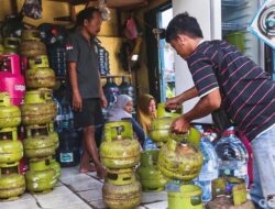Bahlil: Harga LPG 3 Kg di Tingkat Eceran Rp15 Ribu per Tabung