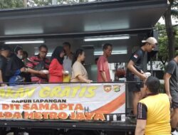 Dukung Program Prabowo, Polda Metro Bagi-bagi Makan Gratis di CFD