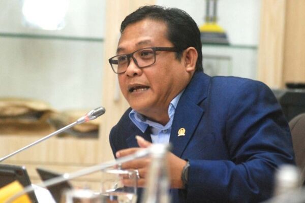 Komisi IV DPR Minta KKP Klarifikasi Soal Denda Administratif Kades Kohod