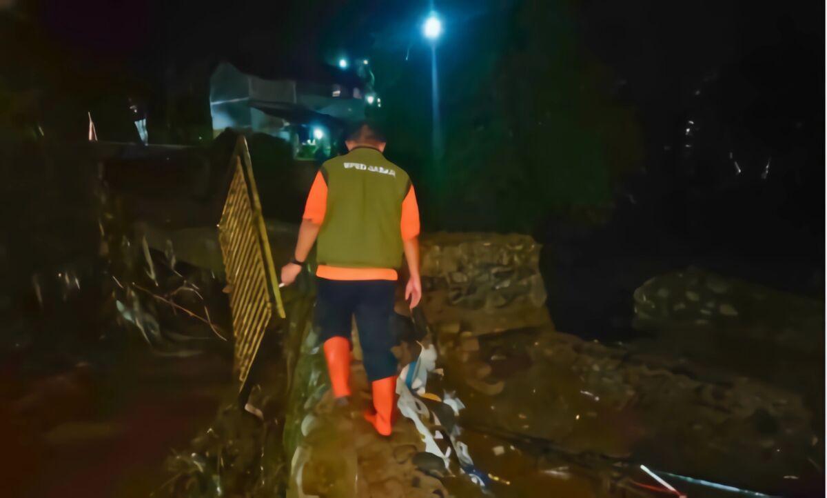 Hujan Deras Sabtu Sore, Wilayah Bandung Raya Dikepung Banjir