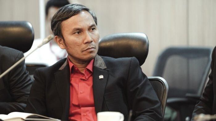 Jelang Puncak Arus Mudik, DPR Minta KemenPU Percepat Perbaikan Jalan Nasional