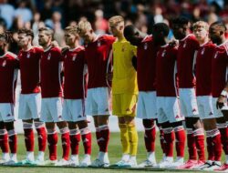 SEPAK BOLA — Nottingham dan Crystal Palace Lolos ke Semifinal Piala FA