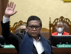 Kata Ganjar, Hasto Masih Aktif Jadi Sekjen PDIP