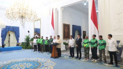 Perintah Prabowo, Perusahaan Harus Beri THR ke Pengemudi Ojol dan Kurir