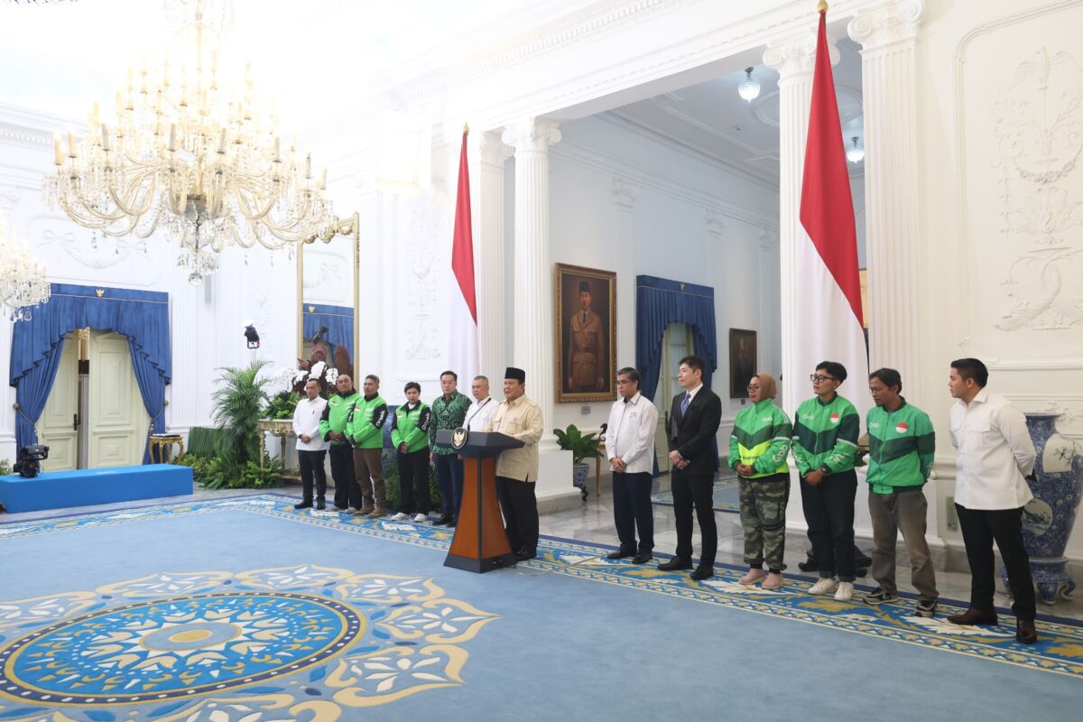Perintah Prabowo, Perusahaan Harus Beri THR ke Pengemudi Ojol dan Kurir