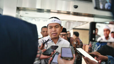 Gubernur Jabar Terbitkan SE Larangan Minta Sumbangan di Jalan Raya