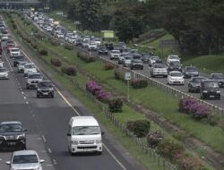 Rabu Siang Ini Diberlakukan One Way Nasional di Tol Trans Jawa