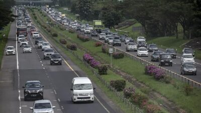 Rabu Siang Ini Diberlakukan One Way Nasional di Tol Trans Jawa