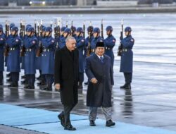 Erdogan Sambut Langsung Kedatangan Prabowo di Bandara Turki, Istana: Bukti Keduanya Punya Kedekatan 