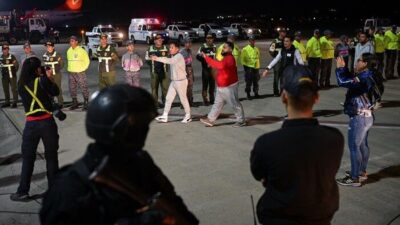 Pemerintahan Donald Trump Perintahkan Lebih dari 500.000 Imigran Segera Tinggalkan AS