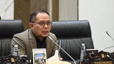 Apresiasi Peningkatan Literasi Keuangan, Hanif Dhakiri Dorong OJK Bentuk Sistem Peringatan Dini