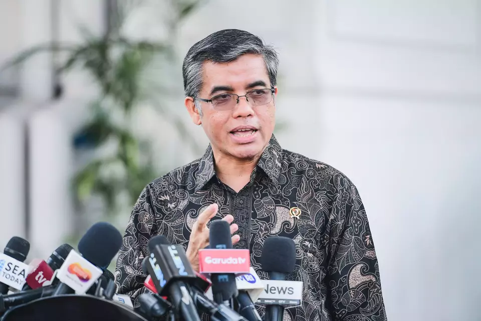 Perluas Akses Kerja di Daerah, Menaker Yassierli Dorong Evaluasi Program Magang Nasional