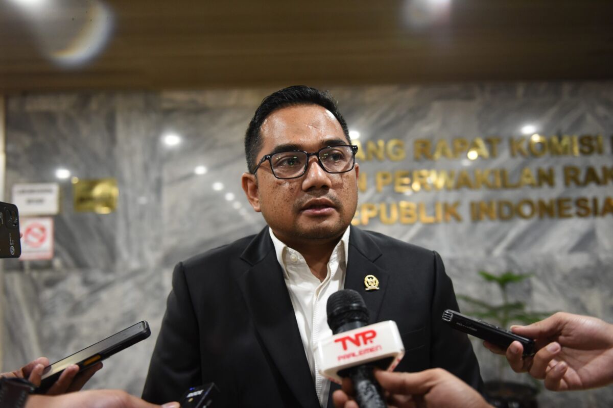 Tok! Komisi II DPR Tegaskan PPPK Tak Boleh Di-PHK karena Alasan Fiskal Daerah dan Batas APBD