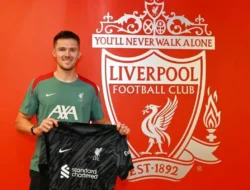 SEPAK BOLA — Hadapi Musim 2025/2026, Liverpool Datangkan Kiper Gratis dari Preston North End