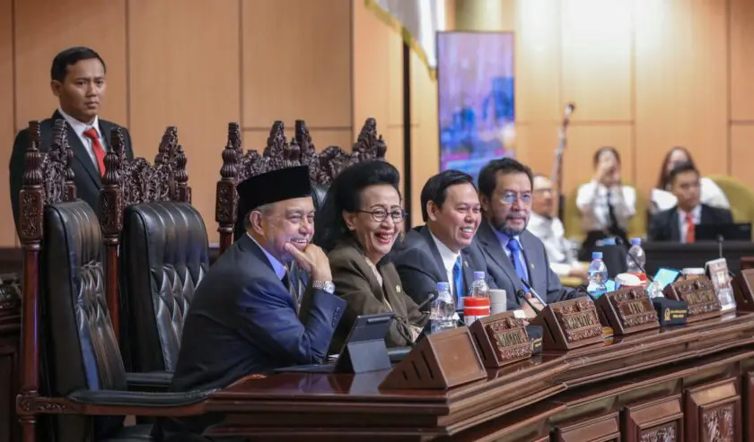 Sidang Paripurna DPD RI: Sultan Soroti Permasalahan Internasional Terkait Perang di Kawasan Asia Barat
