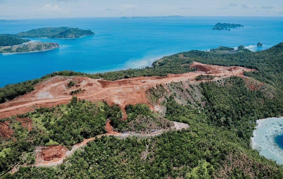 Gubernur Papua Barat Bantah Tambang Nikel Akibatkan Kerusakan Lingkungan di Raja Ampat