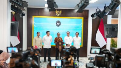 Prabowo Cabut 4 IUP Tambang di Raja Ampat