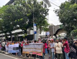 Mahasiswa Tuntut Kejagung Periksa Dirut Pupuk Indonesia