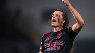 SEPAK BOLA — Madrid dan Benfica Segera Sepakati Transfer Alvaro Carreras