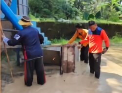 Banjir Akibat Cuaca Ekstrem Masih Genangi Kota Bekasi Pada Hari Senin