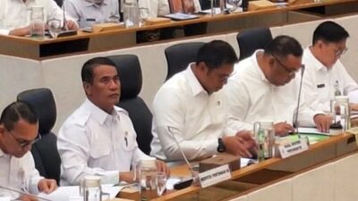 Raker dengan Komisi IV DPR: Mentan Targetkan Produksi Beras 33,8 Juta Ton di 2026