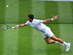 TENIS — Harus Berjuang Keras Lewati Alex de Minaur, Djokovic Melaju ke Perempat Final Wimbledon