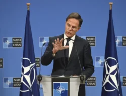 NATO: Ukraina Dapat Pasokan Senjata Berlimpah untuk Lawan Rusia