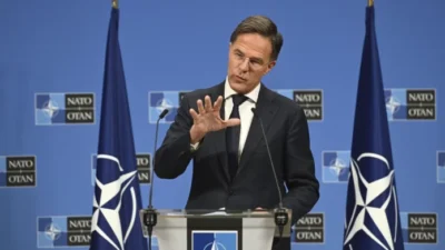 NATO: Ukraina Dapat Pasokan Senjata Berlimpah untuk Lawan Rusia
