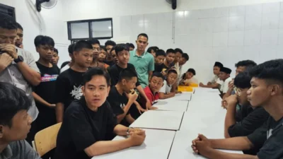 Penjelasan Gibran Soal Sambangi Sekolah Rakyat Malam Hari