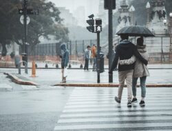 Pagi Cenderung Cerah, Hujan Diprediksi Siram Jakarta Sore Ini