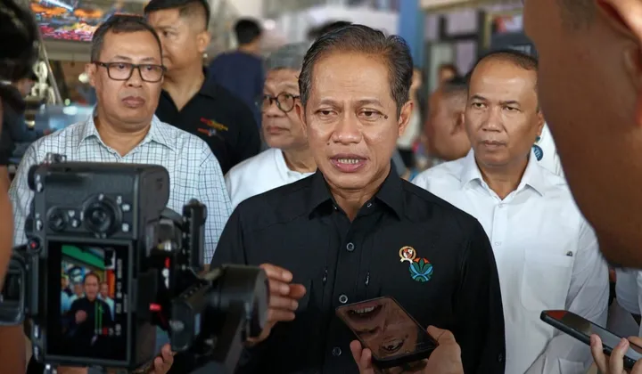 Pemprov Bali Diperintahkan Menteri LH Bawa Seluruh Sampah Akibat Banjir ke TPA Suwung