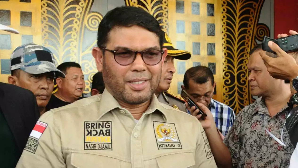 Sasar Korupsi Impor Bea Cukai yang Rumit, DPR Minta KPK Jangan Mundur!