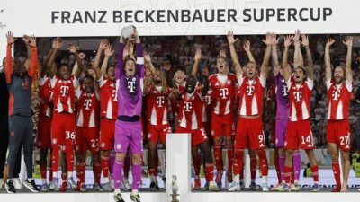SEPAK BOLA — Kalahkan VfB Stuttgart 2-1, Bayern Muenchen Juara Piala Super Jerman 2025