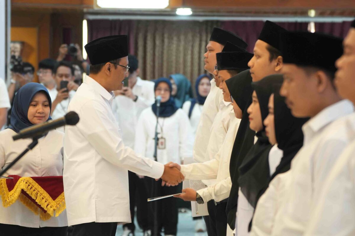 Lebih dari 1000 Guru Sekolah Rakyat Dilantik dan Diambil Sumpahnya