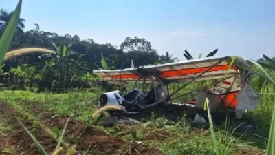 Korban Tewas Pesawat Jatuh di Ciampea Ternyata Eks Kadispen AU Marsma Fajar