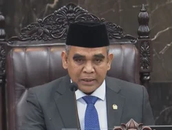 Muzani Tutup Sidang Tahunan Lewat Pantun Danantara dan Makan Gratis