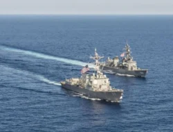 China Kecam Kapal Perang AS dan Inggris Berlayar di Selat Taiwan