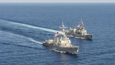 China Kecam Kapal Perang AS dan Inggris Berlayar di Selat Taiwan