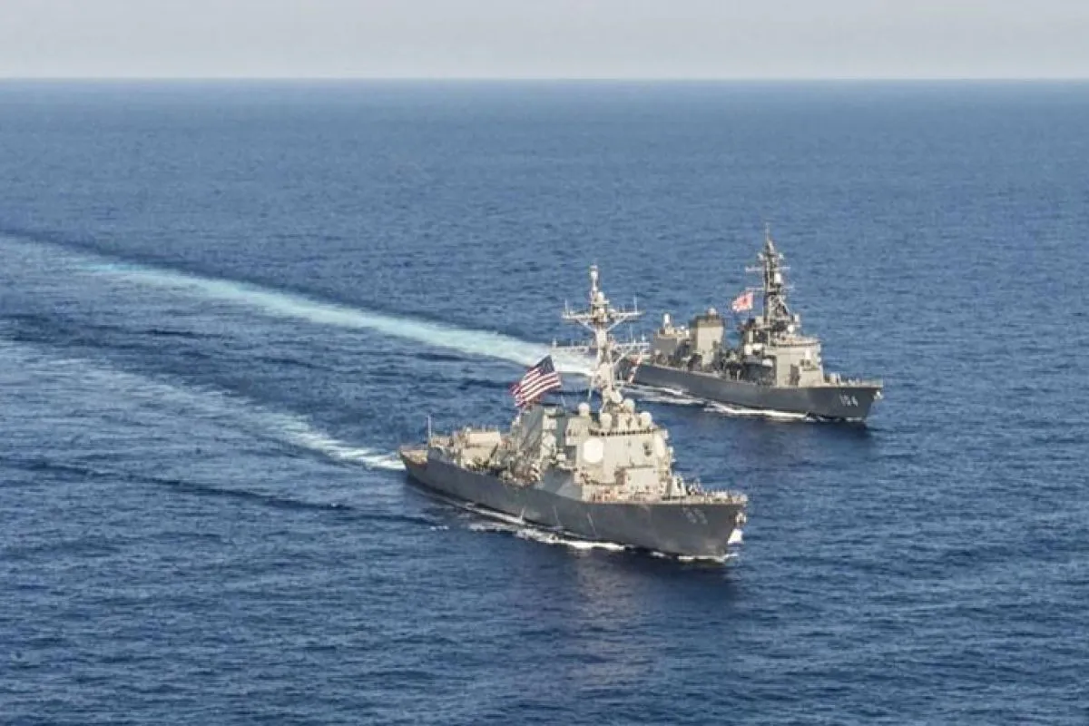 China Kecam Kapal Perang AS dan Inggris Berlayar di Selat Taiwan