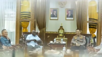 Menteri Natalius Pigai Temui Kapolri Bahas Penanganan Unjuk Rasa Sesuai Prinsip HAM