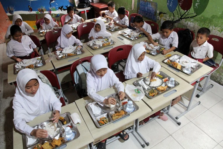 194 Siswa di Garut Diduga Keracunan Usai Santap MBG