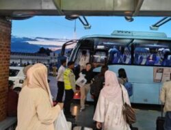 Kemlu Berhasil Evakuasi 18 WNI dari Nepal