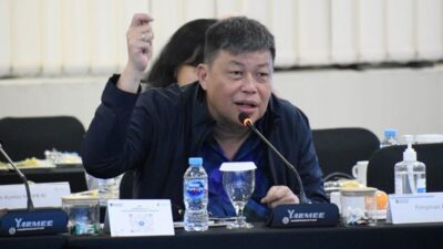Hotspot Tembus Ribuan Titik, Alex Indra Lukman Minta Evaluasi Total Penanganan Karhutla