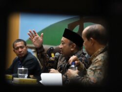 Lalu Hadrian: Revisi UU Sisdiknas Fokus pada Anggaran dan Status Guru