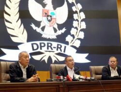 DPR Respon Tuntutan 17+8, Stop Tunjangan Perumahan dan Moratorium Kunker ke Luar Negeri