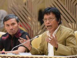Adian Napitupulu: Thrifting Bagian dari Tren Global dan Ekonomi Rakyat