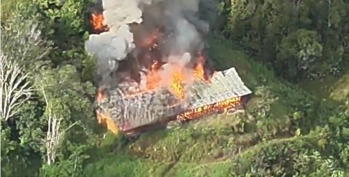 KKB-OPM Bakar Gedung SMP Kiwirok Tak Ada Korban Jiwa